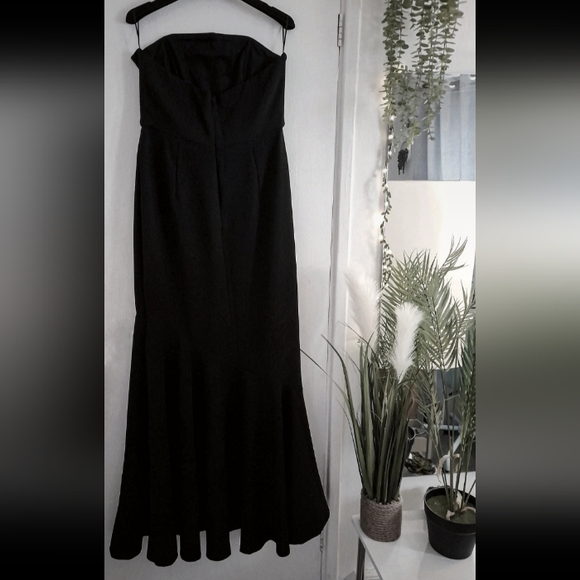 Beautiful Black Topshop Strapless Evening Gown - Picture 2 of 3